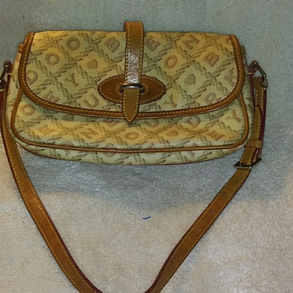 Dooney & Bourke Bag